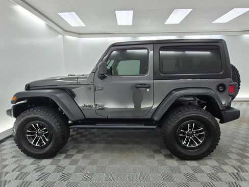 Used 2024 Jeep Wrangler Sport AWD/4WD image 2