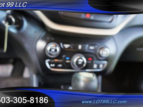 Used 2016 Jeep Cherokee Latitude image 22