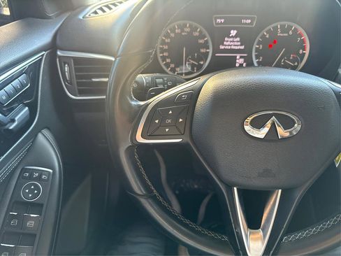 Used 2018 INFINITI QX30 Premium w/ Cargo Package image 26