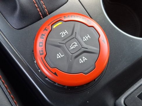 Used 2025 Ford Bronco Raptor AWD/4WD image 25