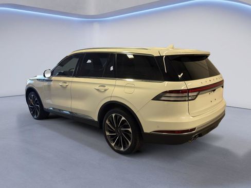 Used 2021 Lincoln Aviator Reserve w/ Equipment Group 201A AWD/4WD image 5