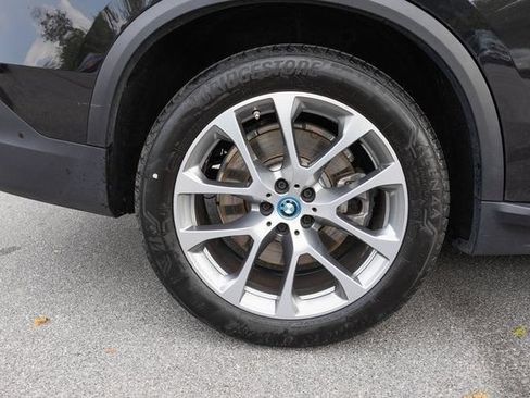 Used 2025 BMW X5 xDrive50e AWD/4WD image 10