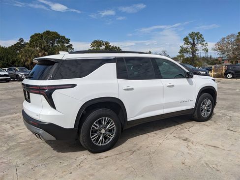 Used 2024 Chevrolet Traverse LT w/ LPO, Floor Liner Package image 8