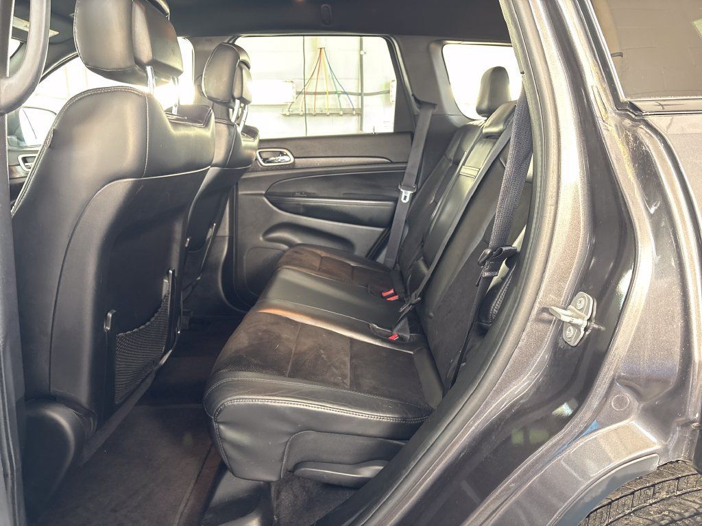 Used 2018 Jeep Grand Cherokee Altitude AWD/4WD image 35