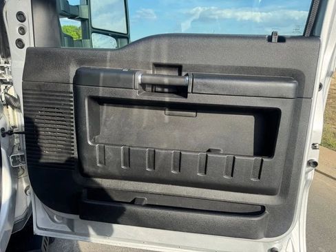 Used 2015 Ford F350 Lariat w/ Chrome Package AWD/4WD image 17
