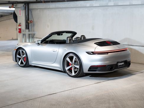 Used 2020 Porsche 911 Carrera S RWD image 3