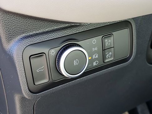 New 2026 Ford Explorer Active image 13