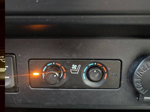 Used 2014 Toyota 4Runner Limited image 14