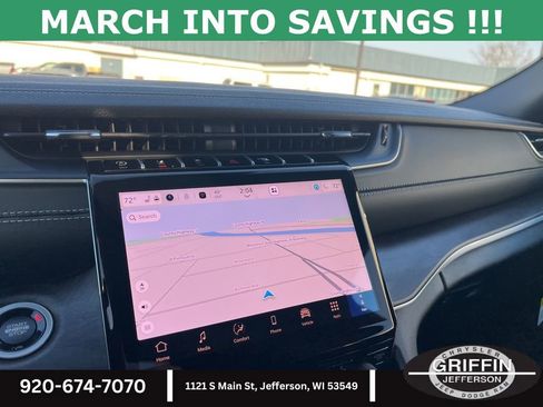 New 2025 Jeep Grand Cherokee Limited w/ Black Appearance Package image 18