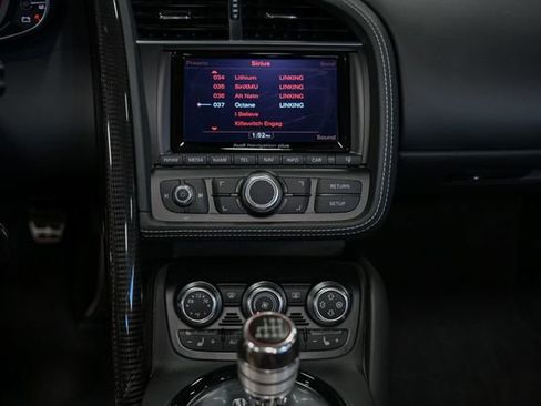 Used 2014 Audi R8 V10 image 38