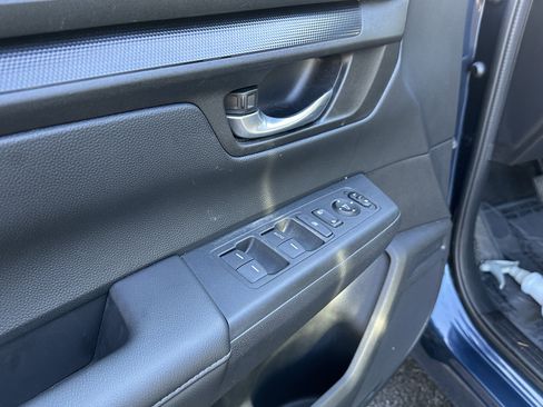 Used 2025 Honda CR-V LX image 15