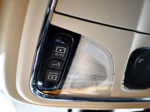 Used 2017 Jeep Cherokee Trailhawk w/ Comfort/Convenience Group image 51