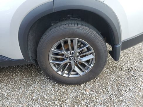 Certified 2025 Nissan Rogue S AWD/4WD image 10