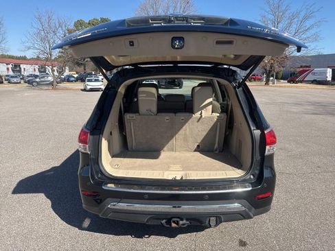 Used 2015 Nissan Pathfinder Platinum image 19