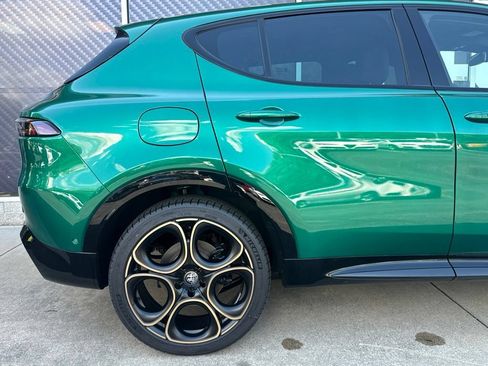 New 2025 Alfa Romeo Tonale AWD/4WD image 5
