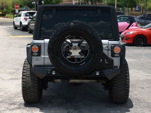 Used 2018 Jeep Wrangler Unlimited Sport S AWD/4WD image 12