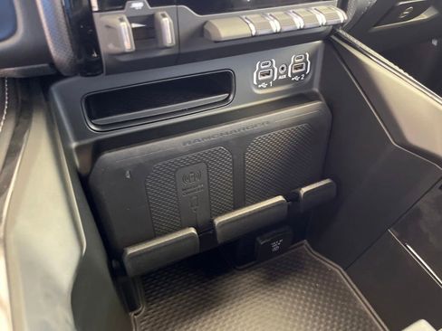 New 2024 RAM 2500 Limited image 44