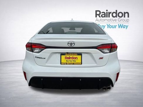 Used 2023 Toyota Corolla SE w/ SE Premium Package FWD image 6