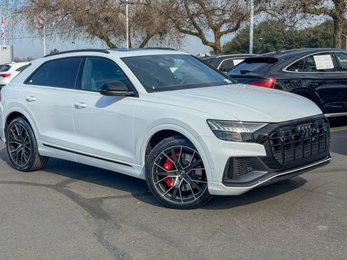 Used 2023 Audi SQ8 Prestige w/ Prestige Package image 3