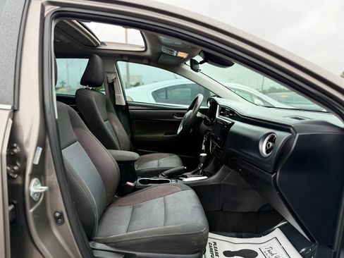 Used 2017 Toyota Corolla LE w/ LE Eco Premium Package FWD image 26