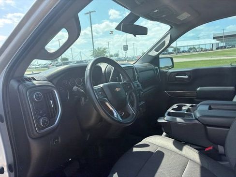Used 2022 Chevrolet Silverado 1500 LT RWD image 11
