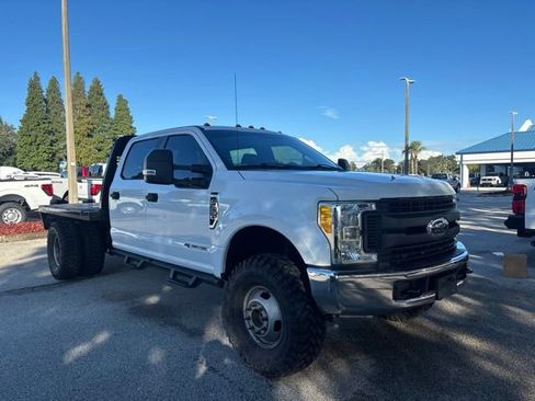 Used 2017 Ford F350 XL w/ Power Equipment Group AWD/4WD image 3