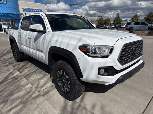 Used 2021 Toyota Tacoma TRD Off-Road w/ Technology Package image 3