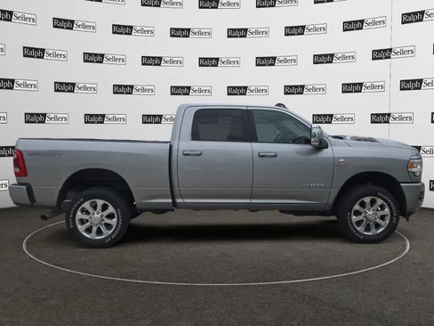 Used 2023 RAM 2500 Laramie AWD/4WD image 7