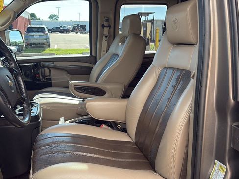 Used 2014 Chevrolet Express 1500 AWD image 6