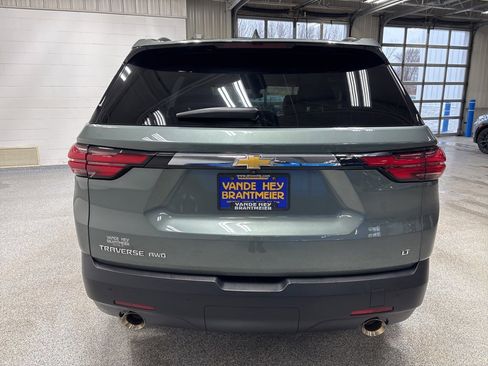 Used 2023 Chevrolet Traverse LT image 6