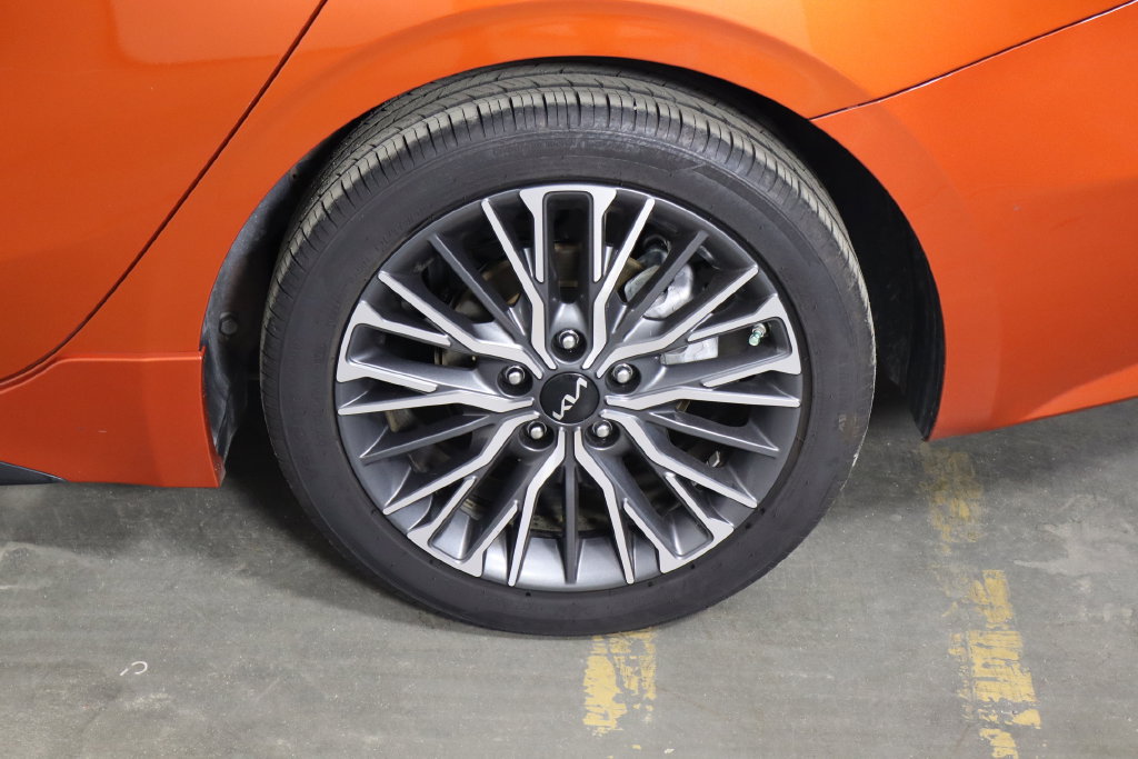 Used 2023 Kia Forte GT-Line FWD image 40