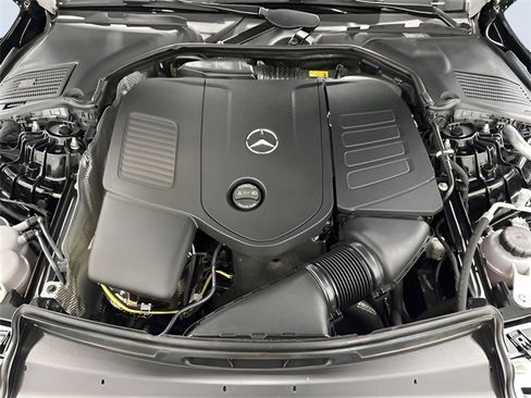 Used 2025 Mercedes-Benz C 300 4MATIC Sedan image 10