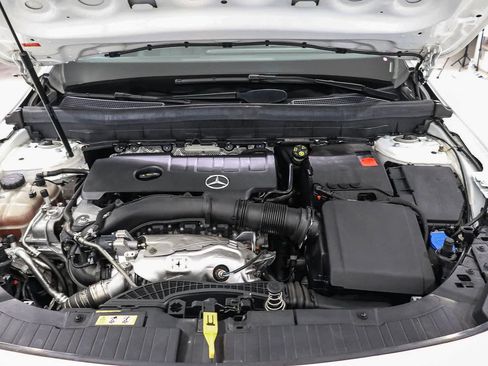 Used 2022 Mercedes-Benz GLB 250 4MATIC image 27