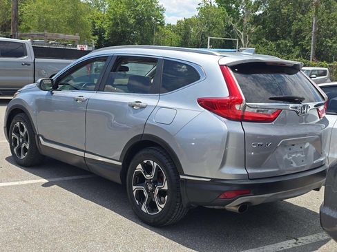 Used 2018 Honda CR-V Touring image 2