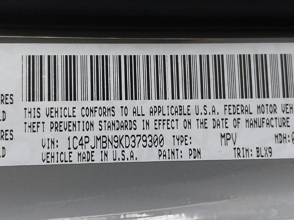 Used 2019 Jeep Cherokee Trailhawk AWD/4WD image 33