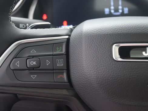 New 2025 Jeep Grand Cherokee L Altitude image 23