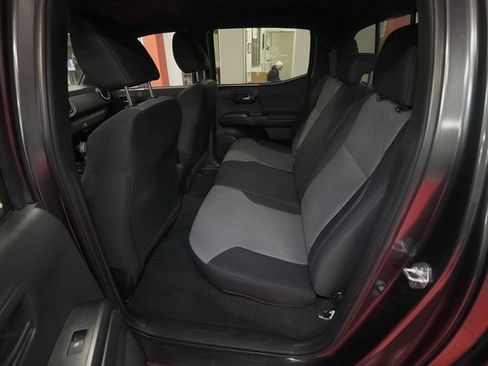 Certified 2022 Toyota Tacoma TRD Sport image 15