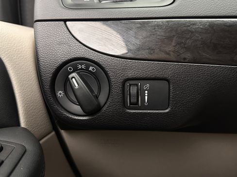Used 2018 Dodge Grand Caravan SE FWD image 15