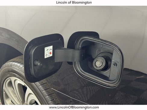 Used 2023 Lincoln Navigator L Reserve AWD/4WD image 17