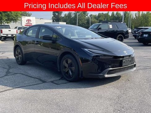 Used 2024 Toyota Prius LE FWD image 7