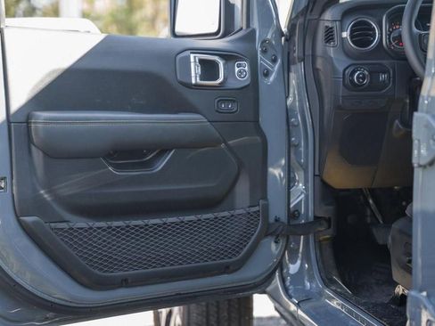 New 2025 Jeep Gladiator Sport w/ Premium Package image 35