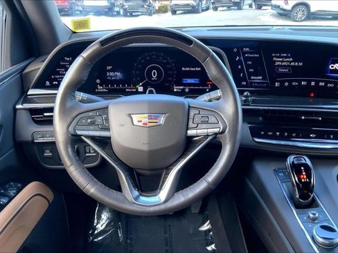 Used 2023 Cadillac Escalade Premium Luxury w/ Performance Package image 4