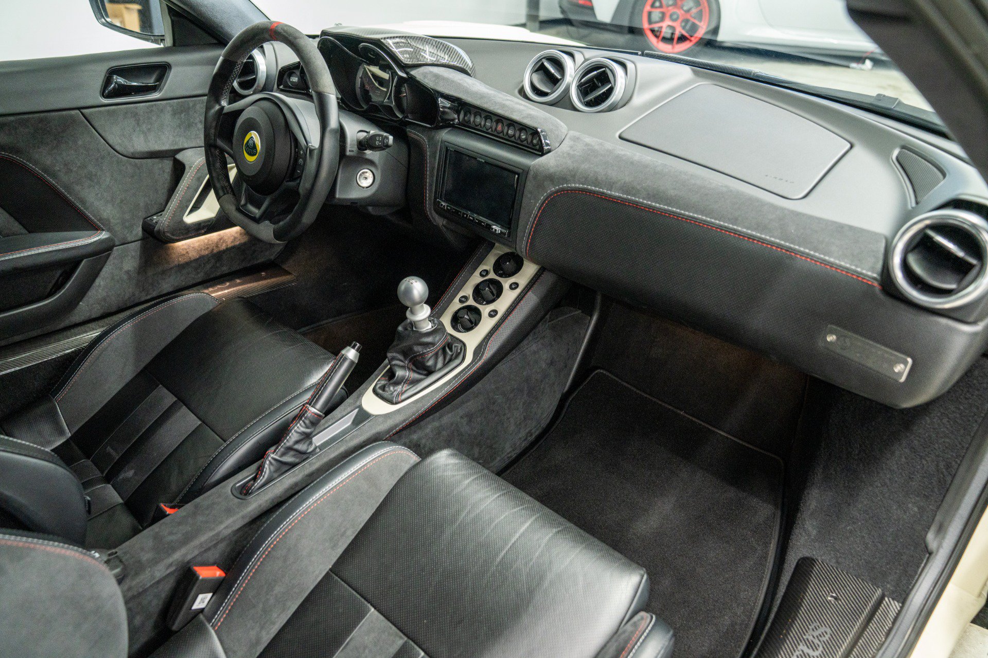 Used 2020 Lotus Evora RWD image 13