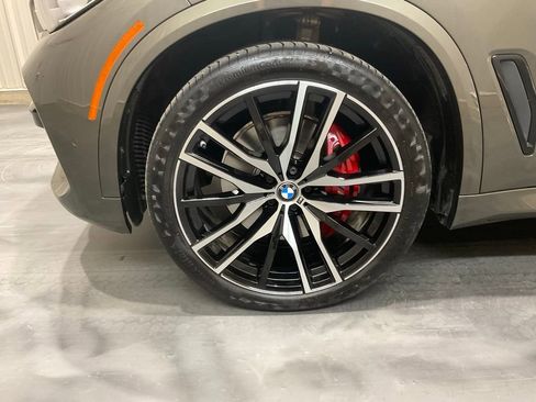 Used 2023 BMW X5 xDrive40i w/ M Sport Package image 6