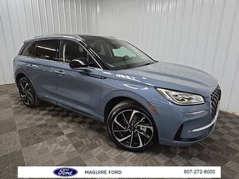 Used 2024 Lincoln Corsair Grand Touring image 1