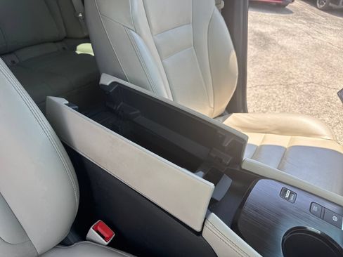 Certified 2022 Nissan Rogue SL w/ SL Premium Package FWD image 46