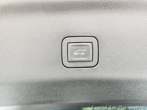 Certified 2025 Chevrolet Tahoe Premier AWD/4WD image 20