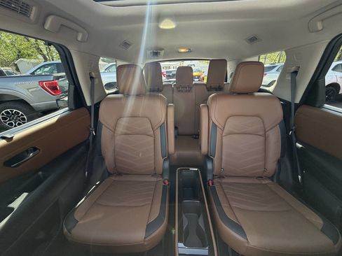 Used 2023 Nissan Pathfinder Platinum image 35