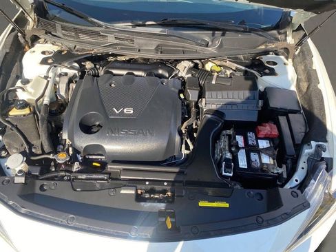 Used 2017 Nissan Maxima Platinum image 34