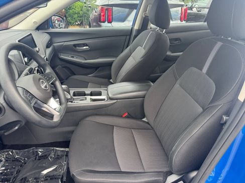 Used 2025 Nissan Sentra SV FWD image 29